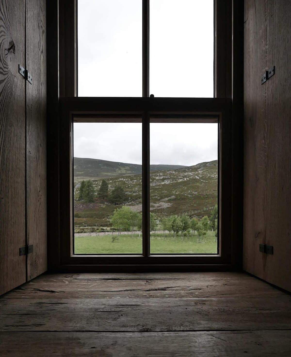 Huswell - Gairnshiel Lodge - Unique & Exclusive Lodge Next To The Castle 발라터 외부 사진